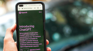 Cómo aparecer en ChatGPT y conseguir que la IA recomiende tu página web